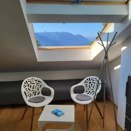 Geraeumiges Atelier Mit Flair Und Bergblick Apartament