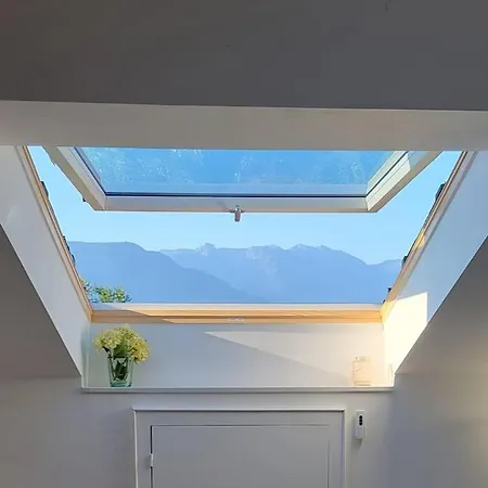 Geraeumiges Atelier Mit Flair Und Bergblick