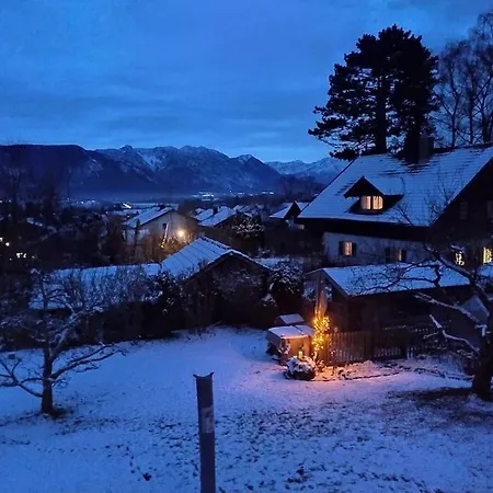 Daire Geraeumiges Atelier Mit Flair Und Bergblick