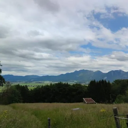 Geraeumiges Atelier Mit Flair Und Bergblick 아파트
