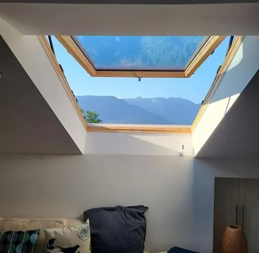 Geraeumiges Atelier Mit Flair Und Bergblick Appartement *