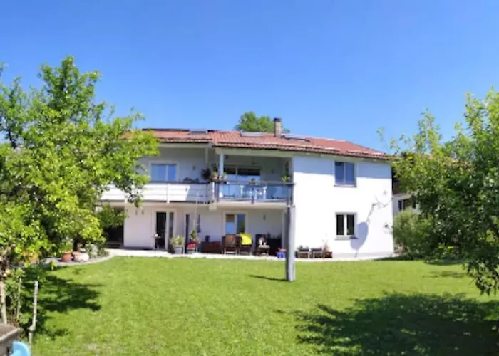 Geraeumiges Atelier Mit Flair Und Bergblick Appartement