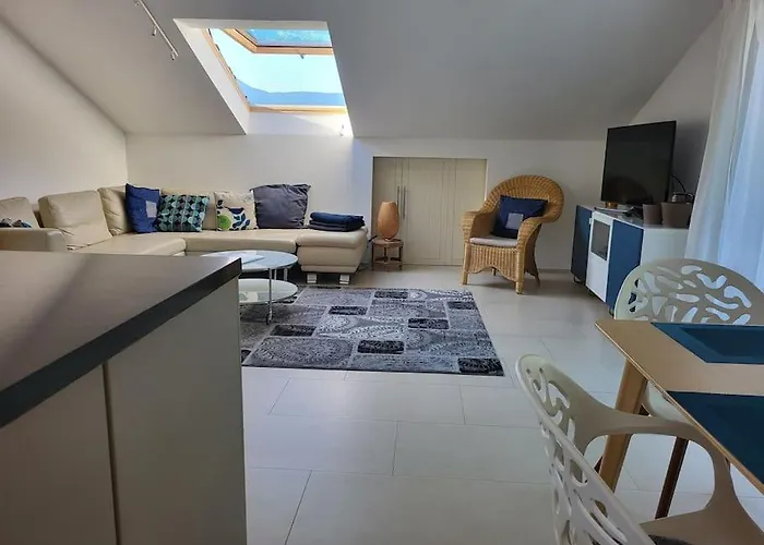 Geraeumiges Atelier Mit Flair Und Bergblick Appartement *