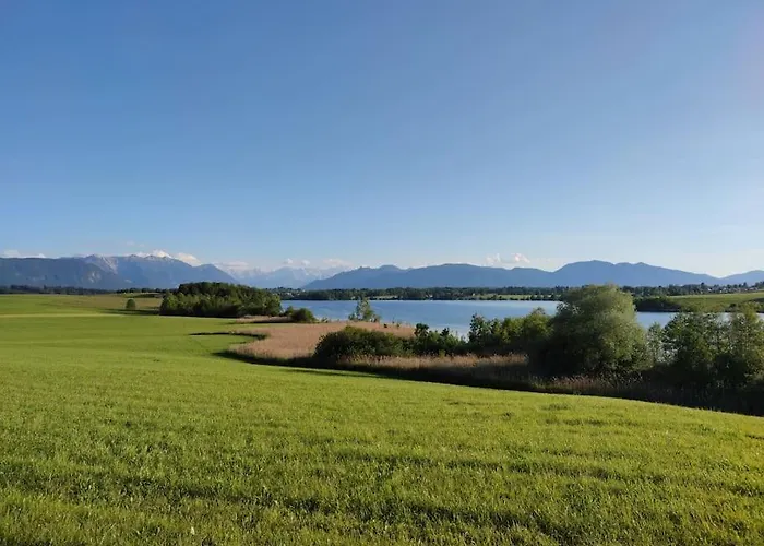 Geraeumiges Atelier Mit Flair Und Bergblick Appartement